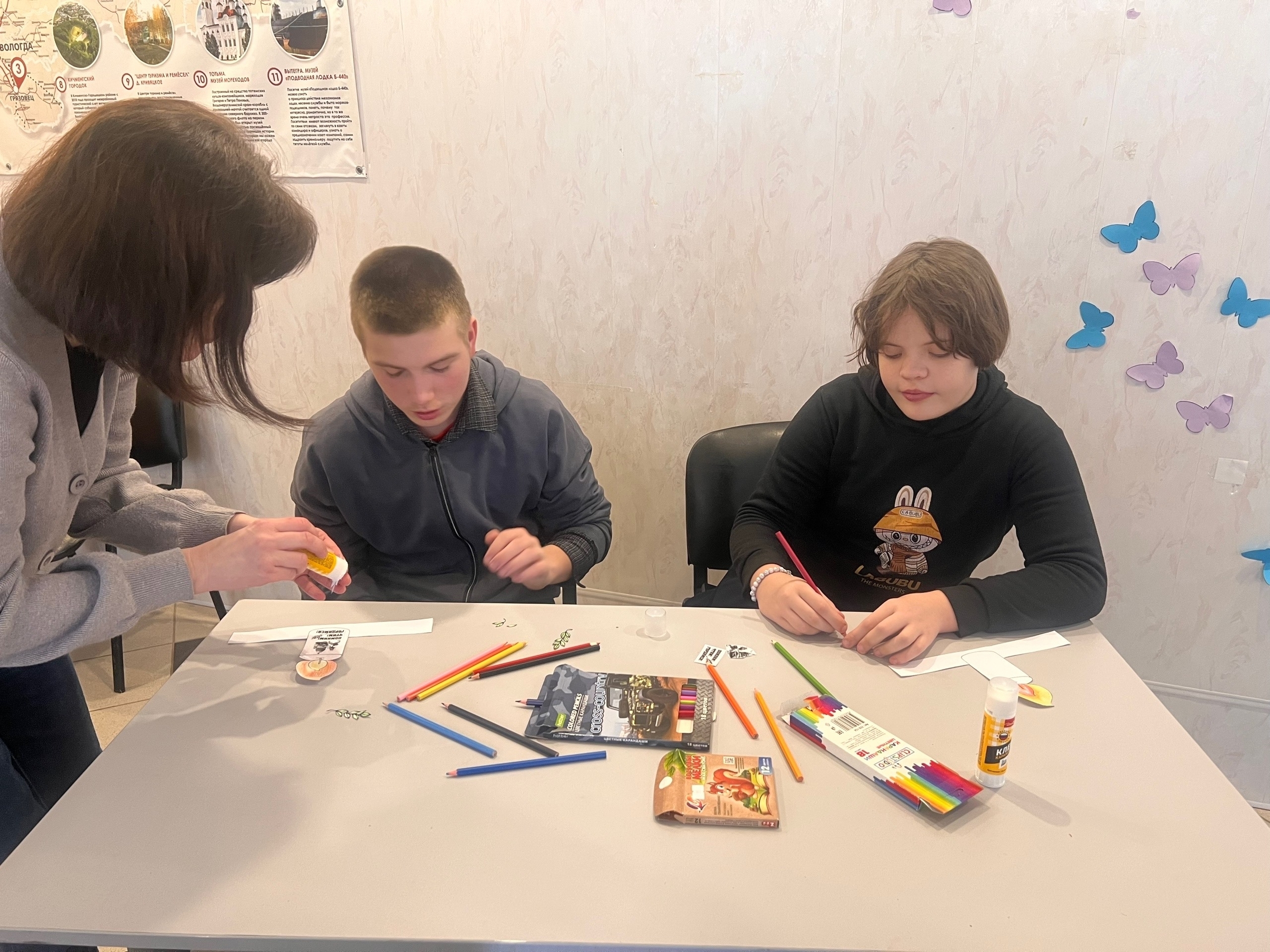 «Никто не забыт, ничто не забыто»: юные патриоты в нашем комплексном центре вспомнили подвиг блокадного Ленинграда