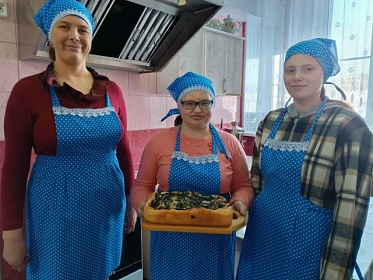 «Печём грибной пирог!» — вкусный день в отделении социальной реабилитации