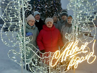 Как же красиво у нас в Кичменгском Городке!  И как же не поддаться соблазну прогуляться по новогоднему Кичменгскому Городку!