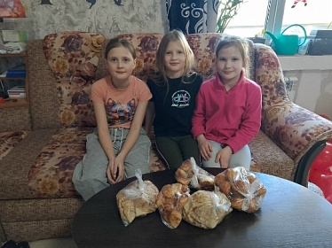 Самая вкусная благотворительная акция "Испекла нам бабушка" уверенно шагает по Кичменгско-Городецкому округу!